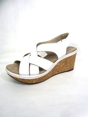 Clarks EUC White Size 7.5 M Crossover Wedge Platform Sandals Rose Grace